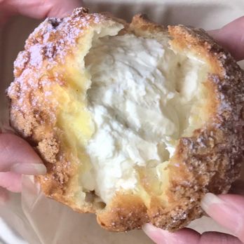AlimamaTea - Milk & Honey Cream Puff - Desserts Near Me - New York, New York AlimamaTea - Milk & Honey Cream Puff - Desserts Near Me - New York, New York