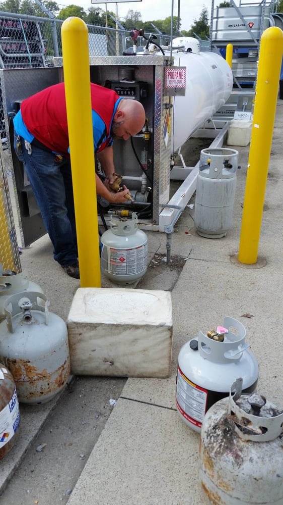 TRACTOR SUPPLY 10710 Eagle Way, Hopkinsville, Kentucky Pet Stores