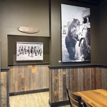 MacKenzie River Pizza, Grill & Pub - American Near Me - Crestview Hills, Kentucky