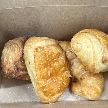 Creme De La Crumb - Butter croissant, chocolate croissant, sausage roll, and crème filled cruffin. - Coffee & Tea Near Me - Edmond, Oklahoma Creme De La Crumb - Butter croissant, chocolate croissant, sausage roll, and crème filled cruffin. - Coffee & Tea Near Me - Edmond, Oklahoma