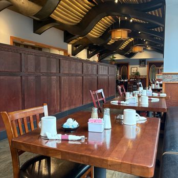 Fried Egg - Inside - Breakfast & Brunch Near Me - Chicago, Illinois