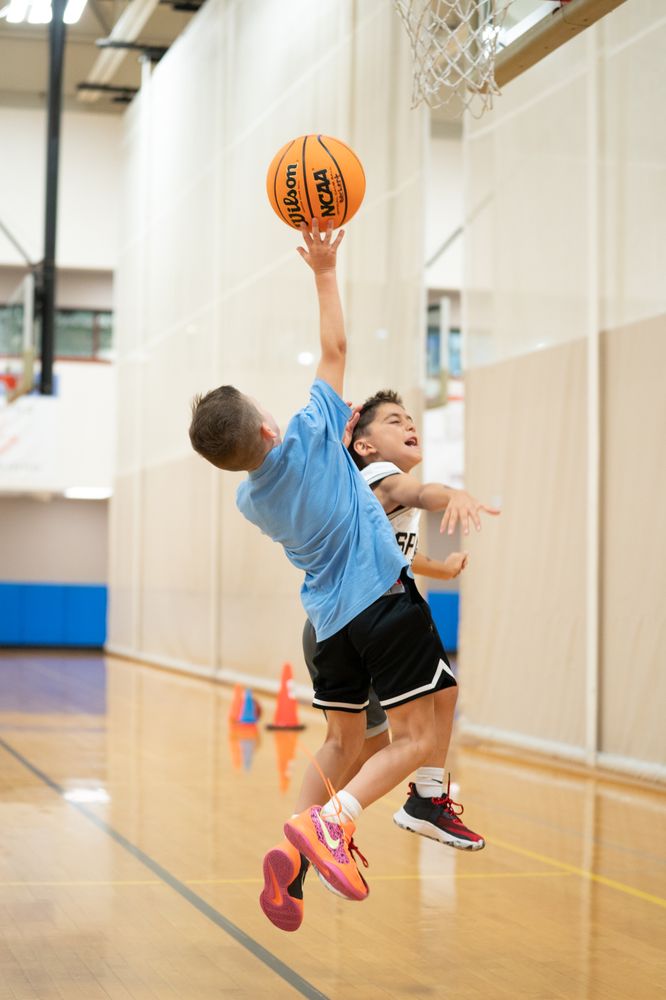 Breakaway Basketball Logo