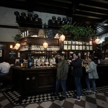 The Coal Hole - Pubs Near Me - London, XGL The Coal Hole - Pubs Near Me - London, XGL