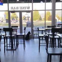 Twisted Slate Brewery - Seating area