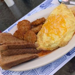 Omelet with tots