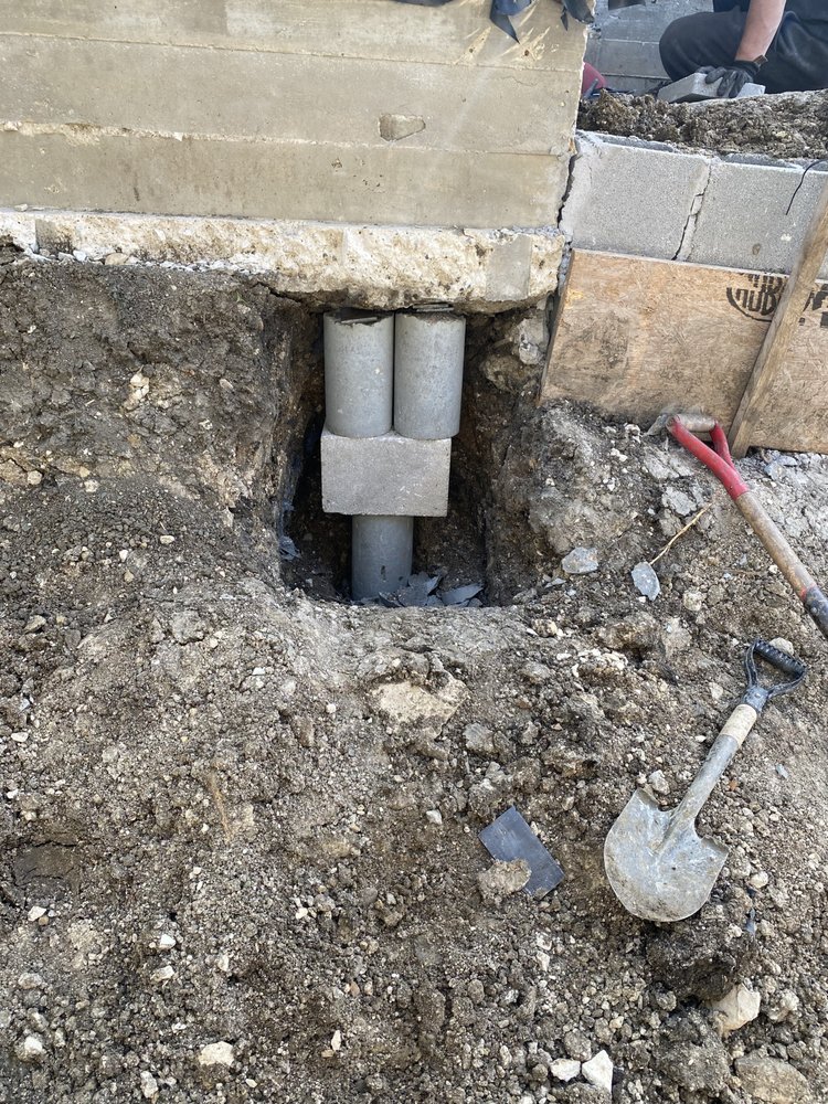 Slide of ER Roofing & Reconstruction