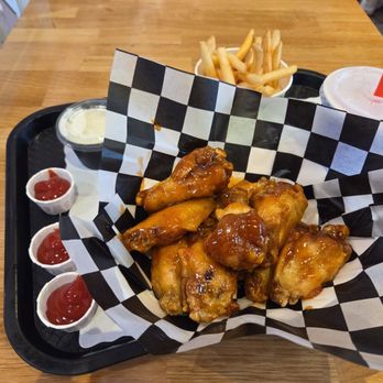 Wing Zone - 10 pc bone-in wings w/ fries ($21.95) - Chicken Wings Near Me - Las Vegas, Nevada Wing Zone - 10 pc bone-in wings w/ fries ($21.95) - Chicken Wings Near Me - Las Vegas, Nevada