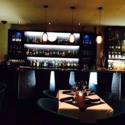 JACs Bistro - Comfortable restaurant with good ambiance.