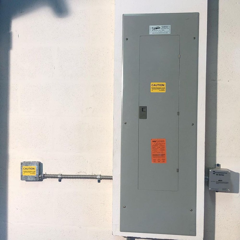 Slide of Daily 24 Hour Electrician