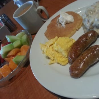 The Crawford - Brunch Buffet - American Near Me - Portsmouth, Virginia The Crawford - Brunch Buffet - American Near Me - Portsmouth, Virginia