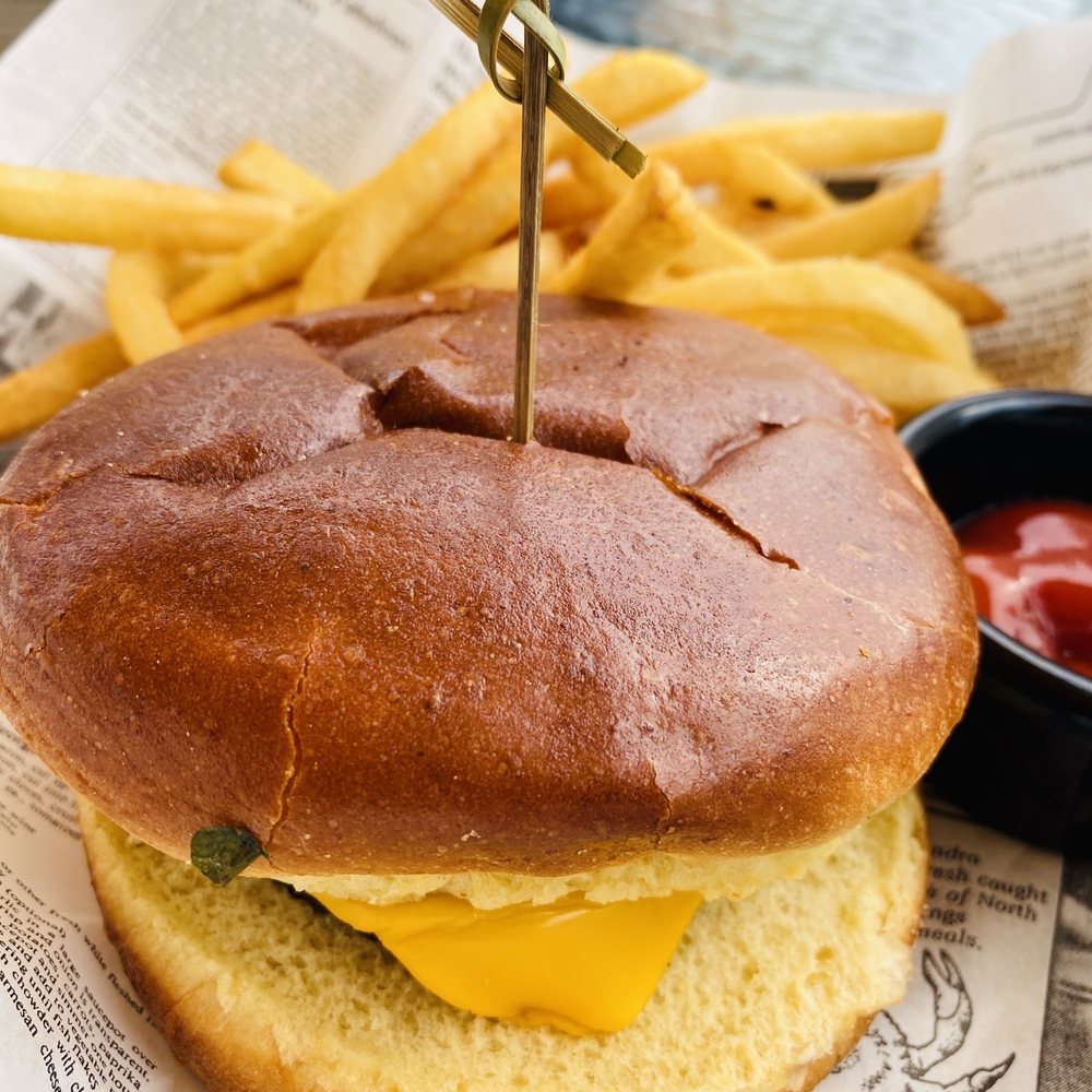 Bistro On the Green - Burger for the kids - New American Near Me - Mackinac Island, Michigan