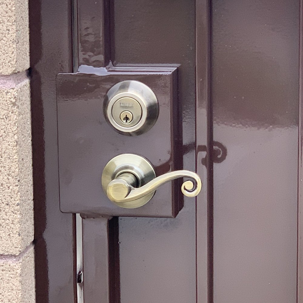 Fence R Us - Handle and deadbolt on the gate - Fences & Gates Near Me - Montclair, California Fence R Us - Handle and deadbolt on the gate - Fences & Gates Near Me - Montclair, California
