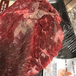 Rotten meat!! Smells so bad!! Good quality meat my butt!!