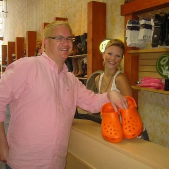 Crocs - Shoe Stores Near Me - Honolulu, Hawaii Crocs - Shoe Stores Near Me - Honolulu, Hawaii