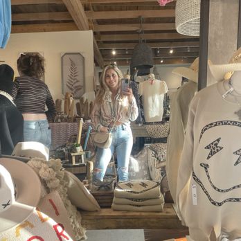 Downtown Ventura - Shopping - Local Flavor Near Me - Ventura, California