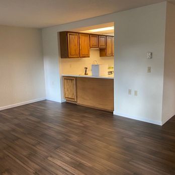 Evergreen Installation - Flooring Near Me - Edmonds, Washington Evergreen Installation - Flooring Near Me - Edmonds, Washington