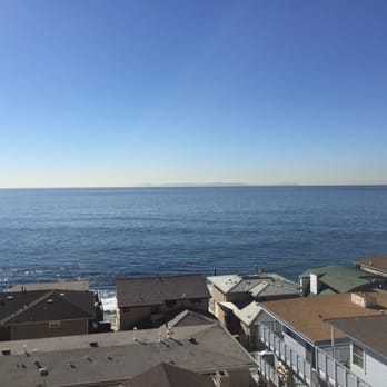 The Rooftop Lounge - That's Catalina out there...gorgeous day...all you east coasters .,..apologies.... - Lounges Near Me - Laguna Beach, California The Rooftop Lounge - That's Catalina out there...gorgeous day...all you east coasters .,..apologies.... - Lounges Near Me - Laguna Beach, California