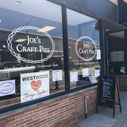 Joes Craft Pies - Front of shop