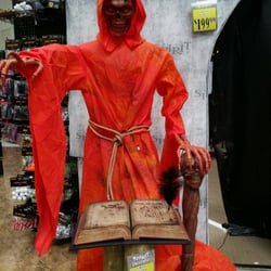 Spirit Halloween