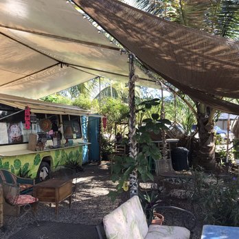 Auntys Lil Green Hut - Out front - Food Stands Near Me - Kahuku, Hawaii Auntys Lil Green Hut - Out front - Food Stands Near Me - Kahuku, Hawaii