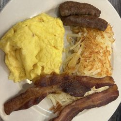 Hydeout Cafe - Eggs, bacon, sausage and hash browns