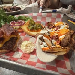 Ace's Restaurant - Afterburner burger with blue angel chips.