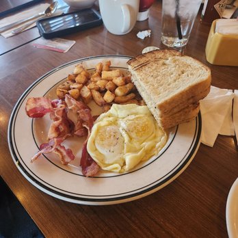 Mimi's Cafe - Over easy eggs and bacon plate - Breakfast & Brunch Near Me - Anaheim, California Mimi's Cafe - Over easy eggs and bacon plate - Breakfast & Brunch Near Me - Anaheim, California