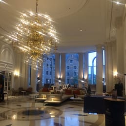 Grand -entrance