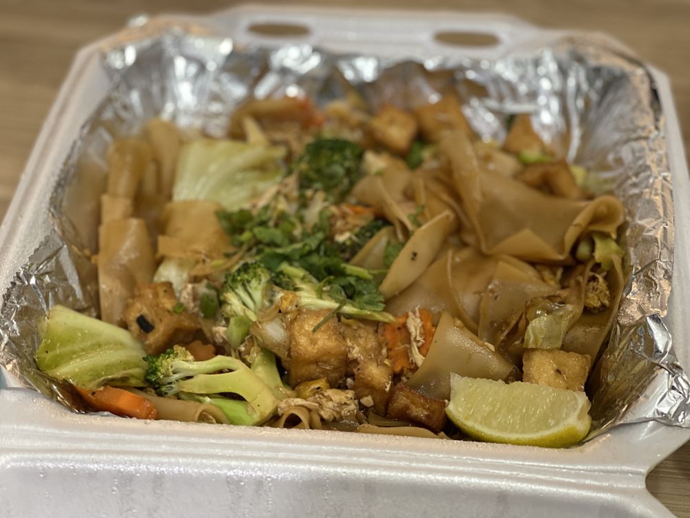 Oishi Thai Restaurant & Sushi Bar