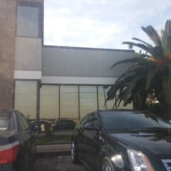 Houston Family Physicians - Completely blacked out windows, Dr. Bhondi atleast (who replaced a great Dr Jafari) has no idea what dosages are. PILL MILL