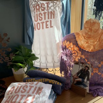 East Austin Hotel - Hotels Near Me - Austin, Texas East Austin Hotel - Hotels Near Me - Austin, Texas