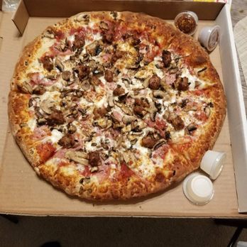 Red Runner Pizza - Sausage, Salami, and Mushroom Large. - Pizza Near Me - Sacramento, California Red Runner Pizza - Sausage, Salami, and Mushroom Large. - Pizza Near Me - Sacramento, California