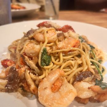 Yard House - Lobster Garlic Noodles - Bars Near Me - Dedham, Massachusetts Yard House - Lobster Garlic Noodles - Bars Near Me - Dedham, Massachusetts