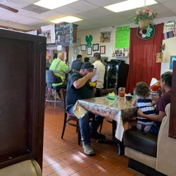 El Patron Family Restaurant - Crowded for Taco Tuesday and