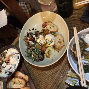 Pewa - Caprese salad - Coffee & Tea Near Me - Honolulu, Hawaii