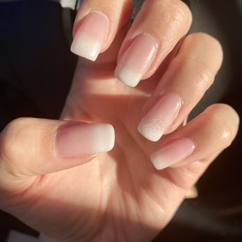 US Nails - Ombré gel nails - Nail Salons Near Me - Rocklin, California
