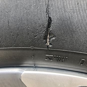 Acura - Damaged tire Eddie won't replace - Auto Repair Near Me - Baton Rouge, Louisiana