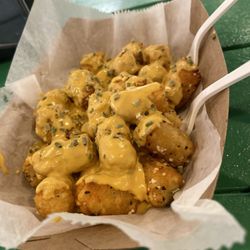 Slackers Brewing - Loaded tots
