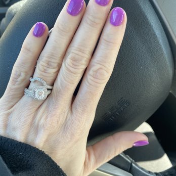 Jullietta Nails And Spa - Nail Salons Near Me - Naperville, Illinois