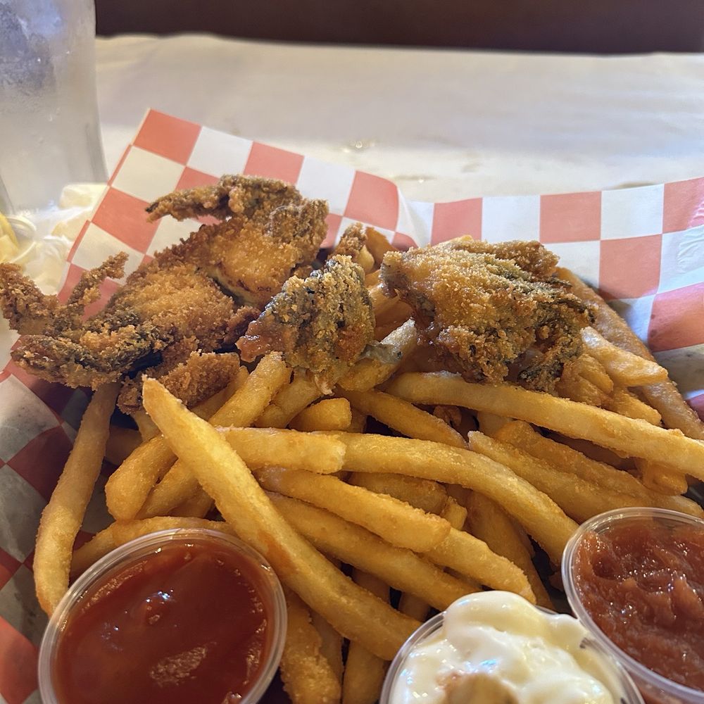 Storming Crab - Soft shell crab basket - Seafood Near Me - Clarksville, Indiana