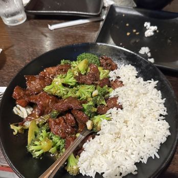 P.F. Chang's - Beef With Broccoli - Chinese Near Me - Fairfax, Virginia