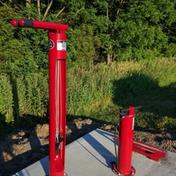 Clarence Hollow Farmer's Market - Awesome bike repair and air pump station