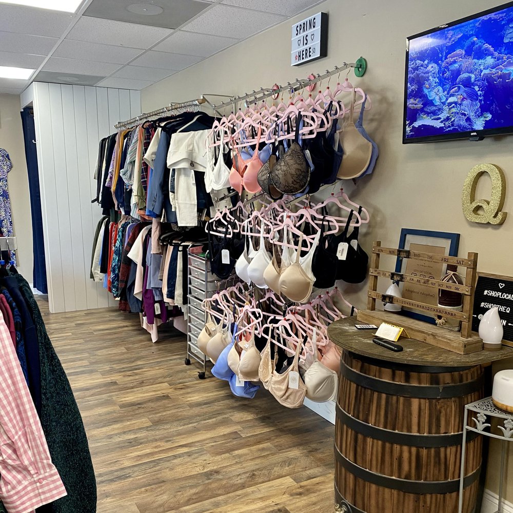 Q BARGAIN OUTLET Updated June 2024 10 Photos 1151 Cummings St