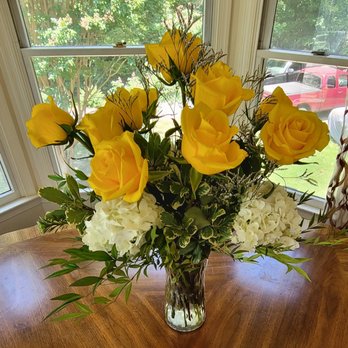 Flowers By Val - Florists Near Me - Fredericksburg, Virginia Flowers By Val - Florists Near Me - Fredericksburg, Virginia
