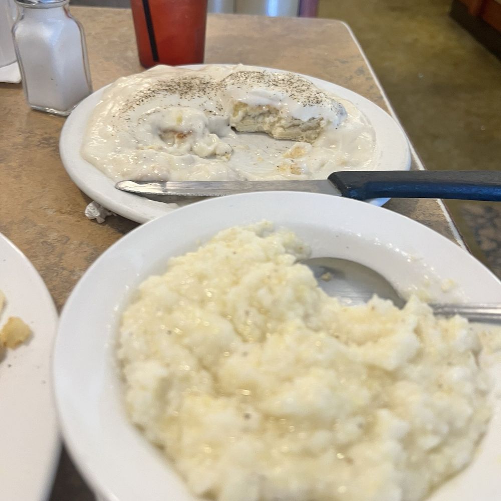 Grits & half order of Biscuits & Sausage Gravy Grits & half order of Biscuits & Sausage Gravy