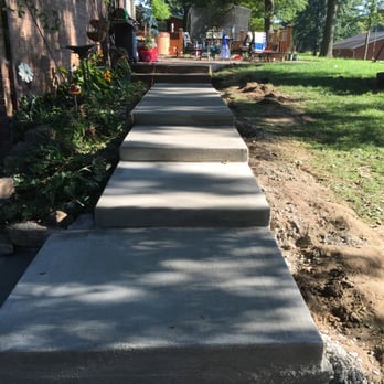 Eclipse Concrete and Landscape - Concrete Steps/ Sidealk - Masonry/Concrete Near Me - Breese, Illinois Eclipse Concrete and Landscape - Concrete Steps/ Sidealk - Masonry/Concrete Near Me - Breese, Illinois