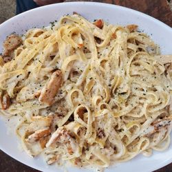 Nicks Wings & Thingz Bar & Grill - Chicken Alfredo