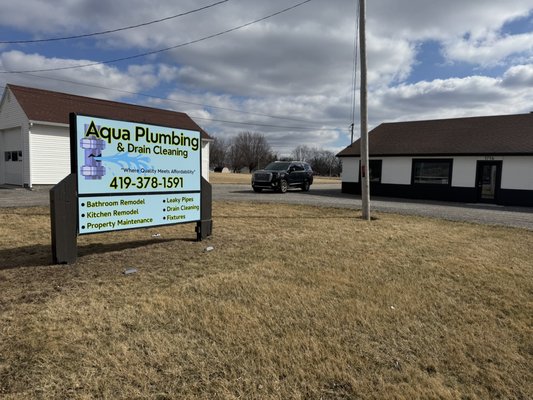 Aqua Plumbing & Drain Cleaning Logo