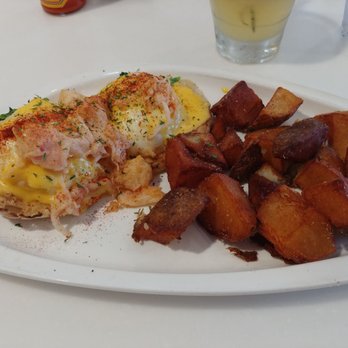 Omelet Bar - Lobster Benedict - Breakfast & Brunch Near Me - Orlando, Florida Omelet Bar - Lobster Benedict - Breakfast & Brunch Near Me - Orlando, Florida