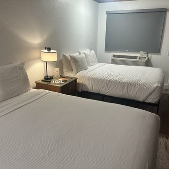 Whispering Sands Motel - Nice comfy beds - Hotels Near Me - Hanksville, Utah Whispering Sands Motel - Nice comfy beds - Hotels Near Me - Hanksville, Utah